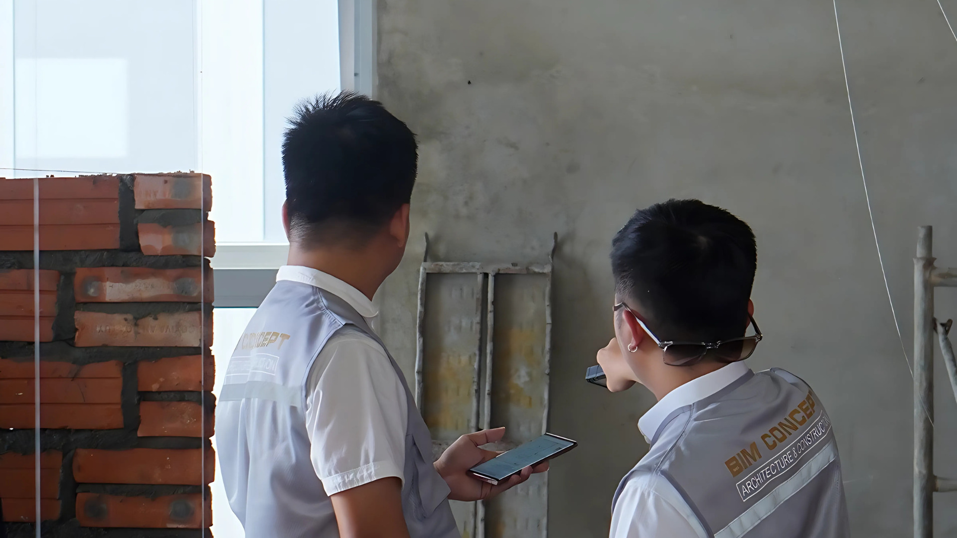 Giám sát tiến độ và chất lượng định kỳ