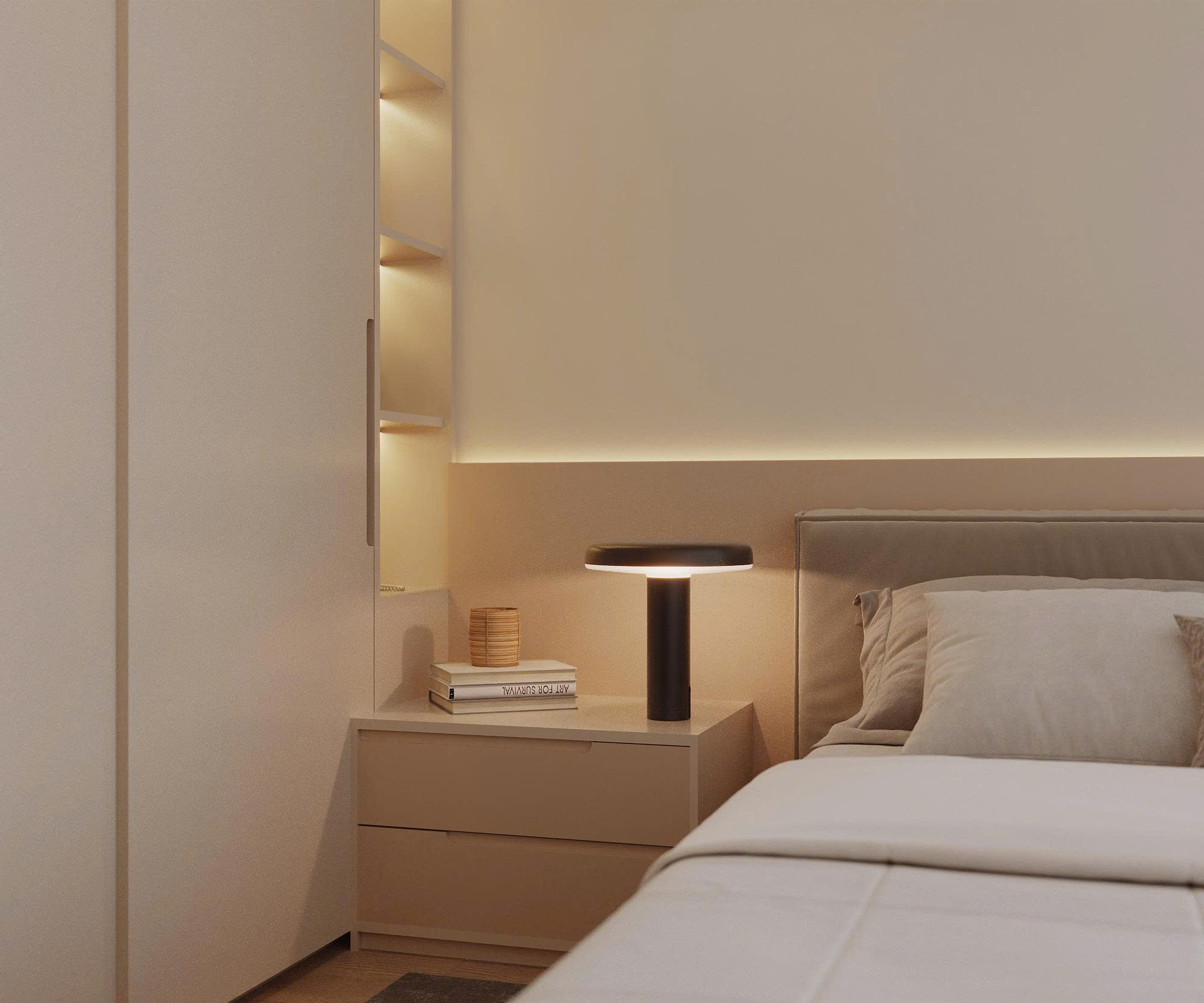 Phòng ngủ tiện nghi với giường đôi lớn và ánh sáng hắt trần tạo cảm giác thư giãn