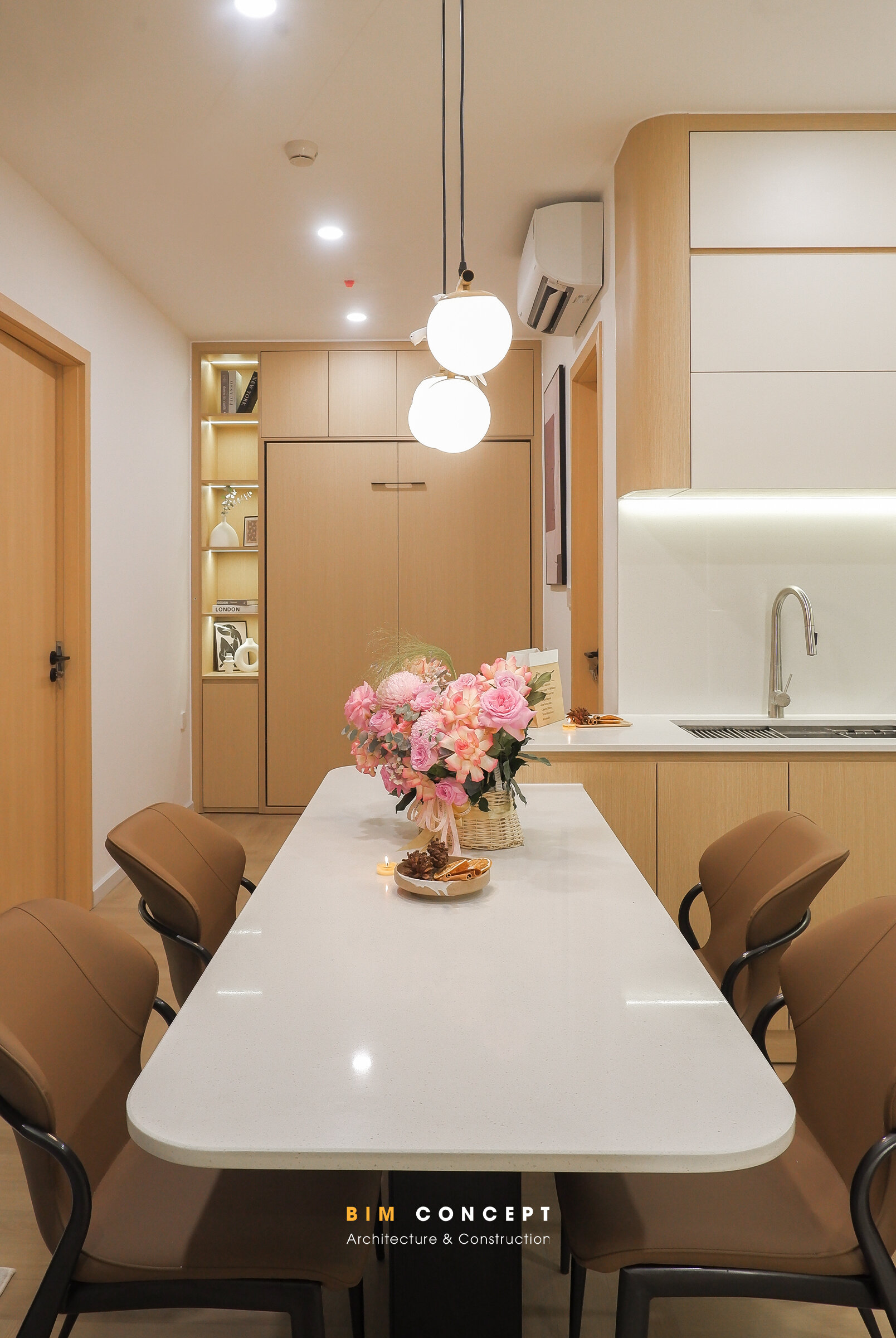 Bàn ăn đơn giản, giải pháp không gian căn hộ nhỏ