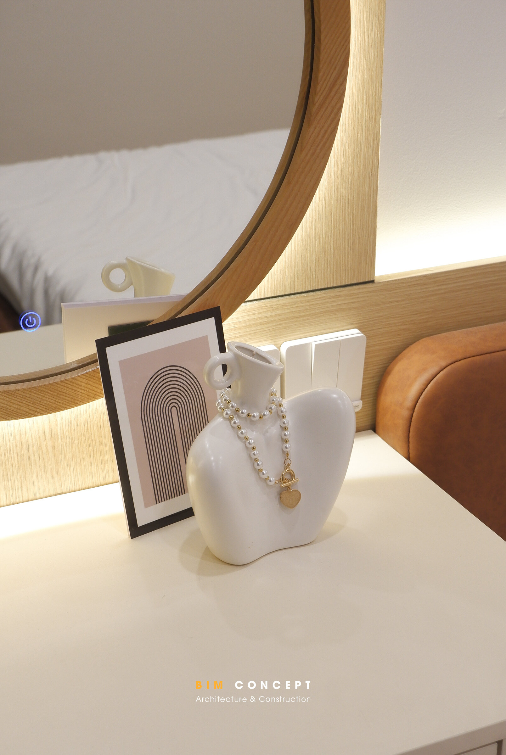 Chi tiết bàn trang điểm, decor nội thất căn hộ tối giản